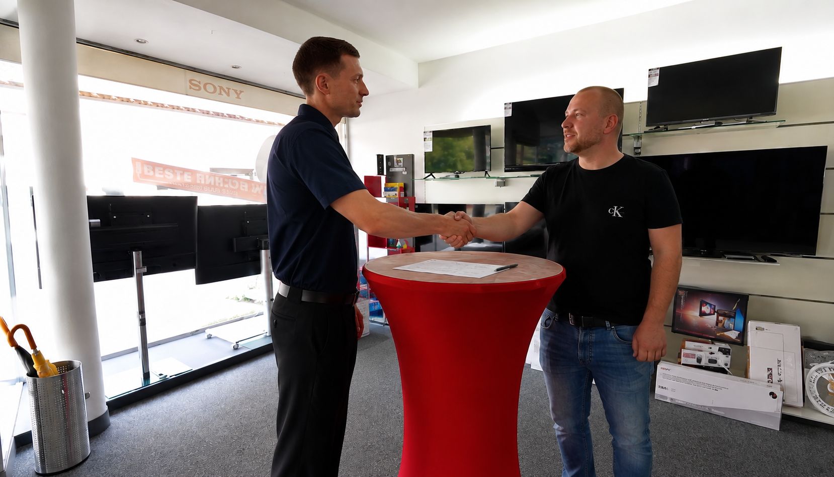 Kunde Hand schütteln